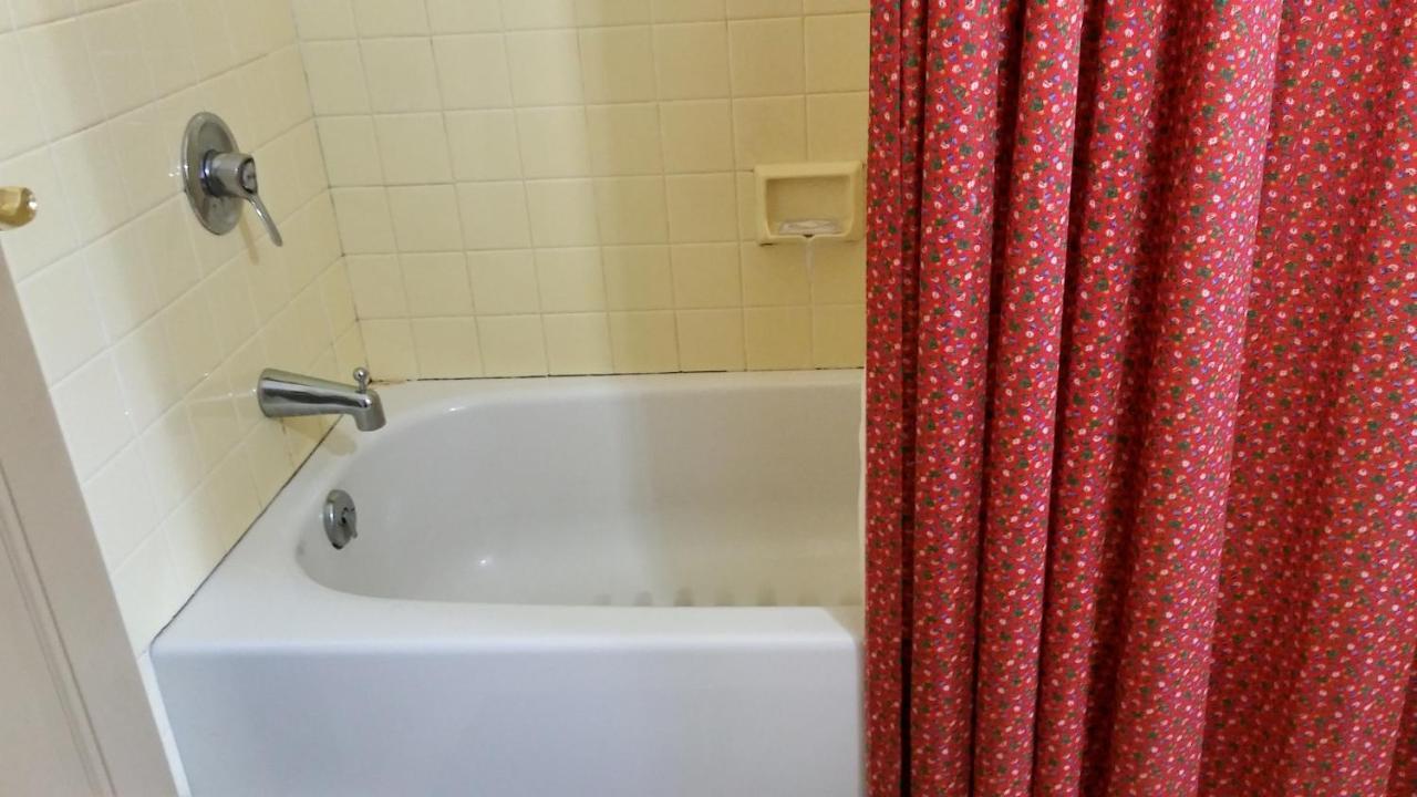 1732 Folke Stone Bed And Breakfast West Chester Buitenkant foto