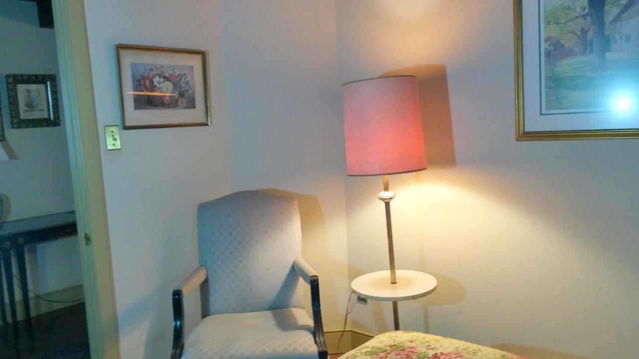 1732 Folke Stone Bed And Breakfast West Chester Buitenkant foto