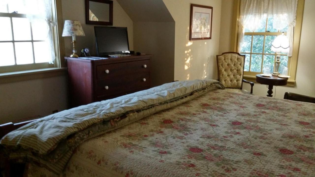 1732 Folke Stone Bed And Breakfast West Chester Buitenkant foto
